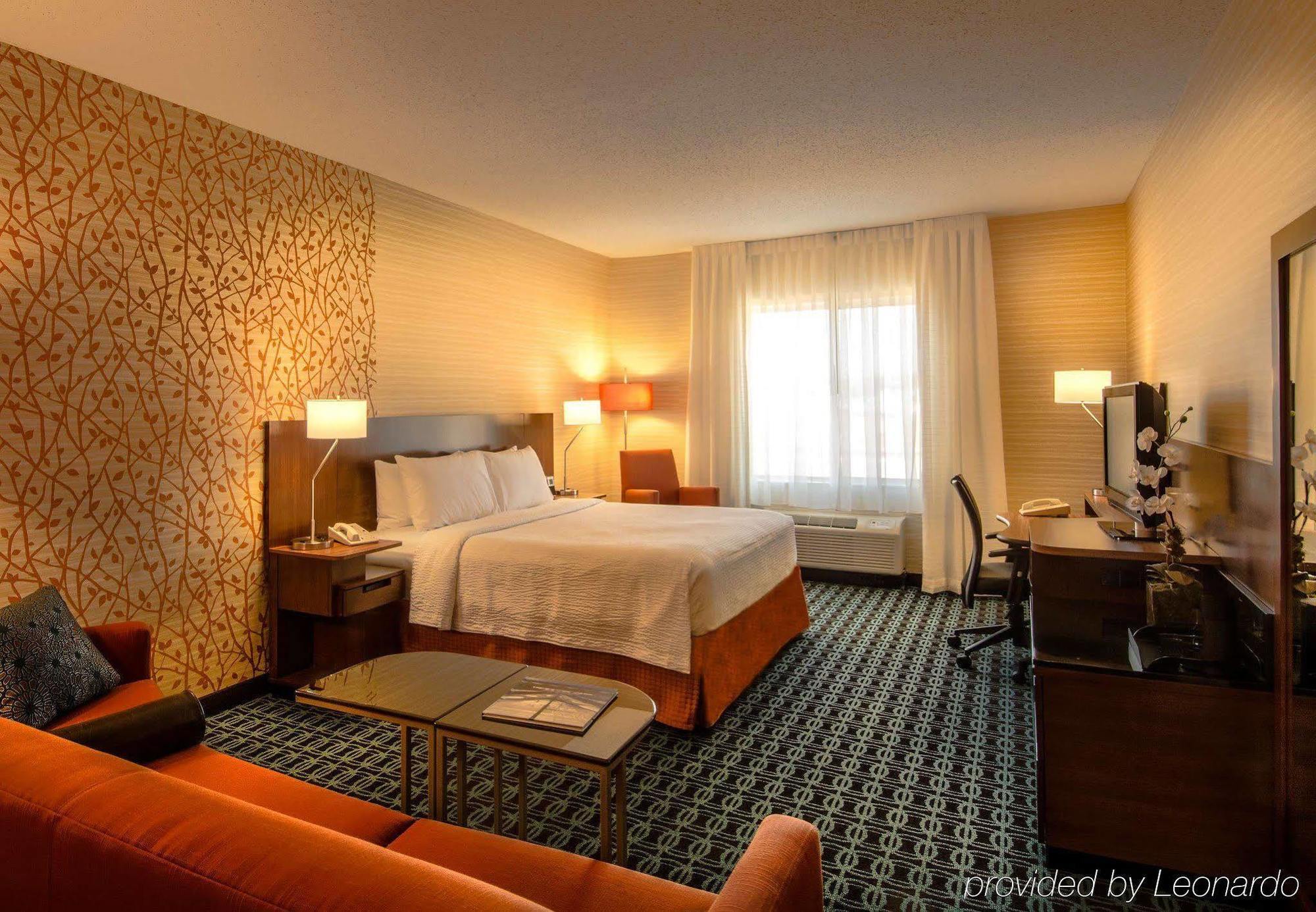 Fairfield Inn & Suites Dulles Airport Стерлинг Экстерьер фото